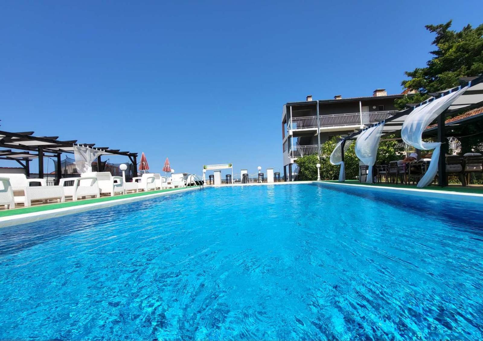 Complex Exotica Hotel Lozenec Kültér fotó