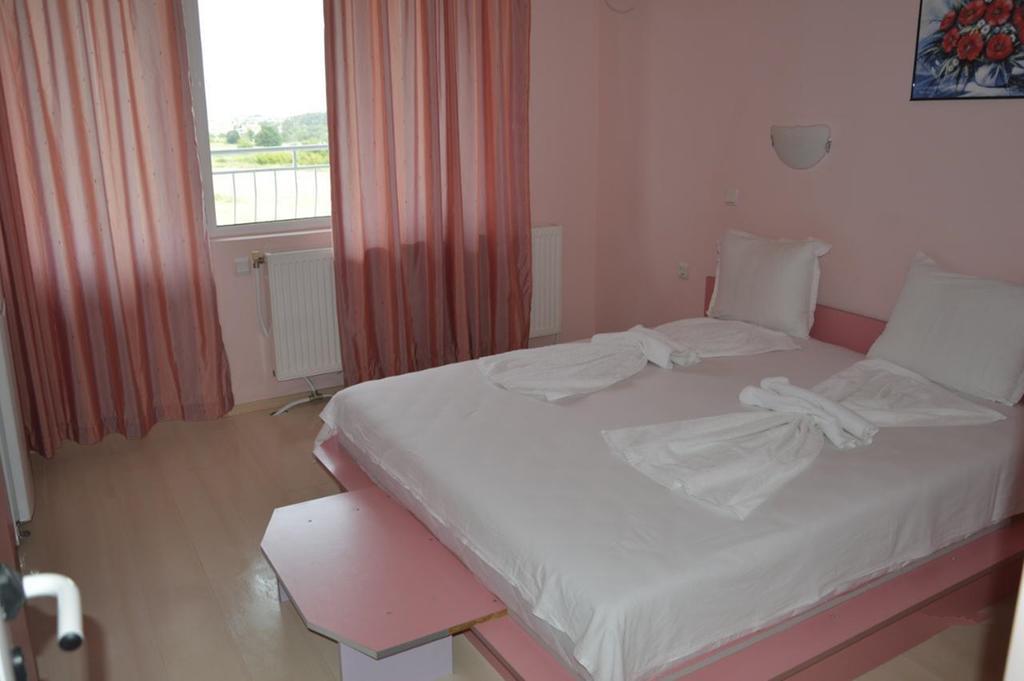 Complex Exotica Hotel Lozenec Kültér fotó