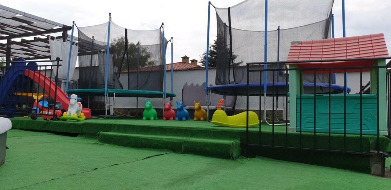 Complex Exotica Hotel Lozenec Kültér fotó