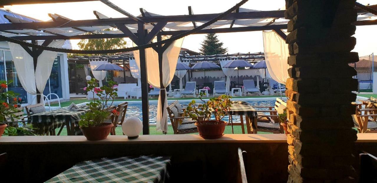 Complex Exotica Hotel Lozenec Kültér fotó